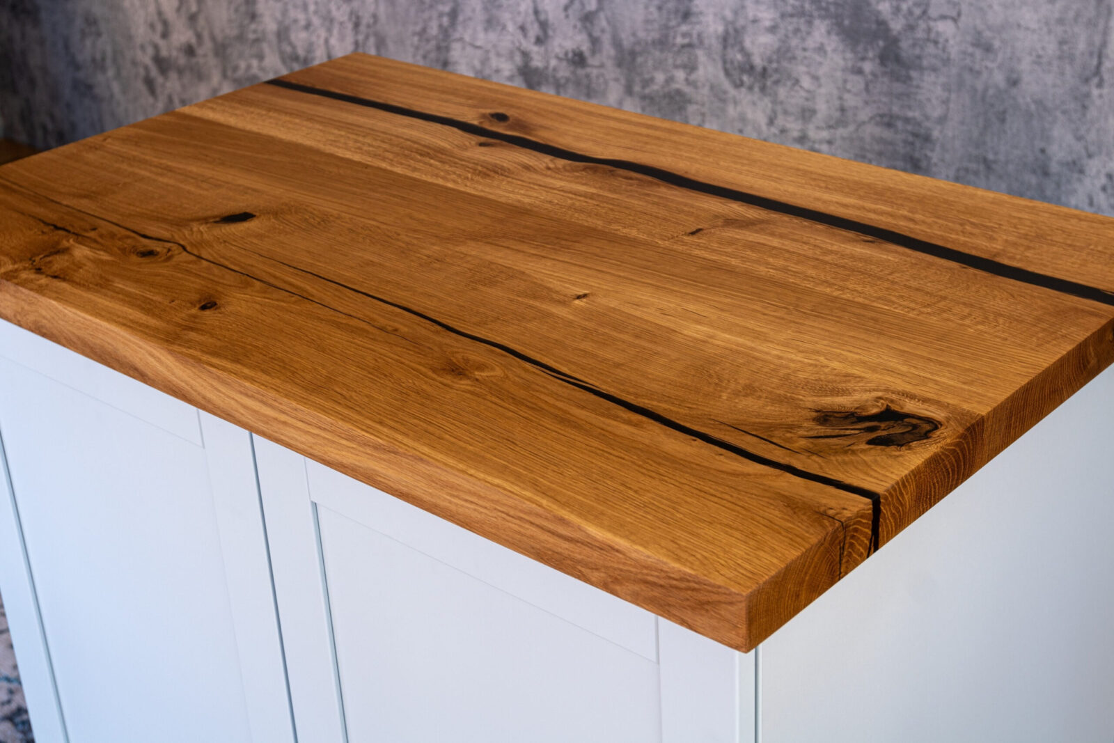 Epoxy Oak Worktops - Image 4